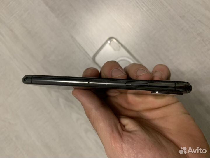 iPhone X, 64 ГБ