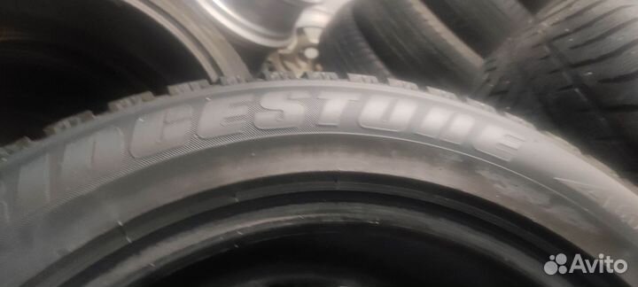 Bridgestone Ice Cruiser 7000 235/55 R17