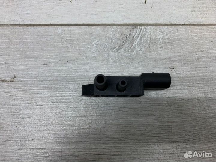 Датчик давления выхлопных газов Volkswagen Golf