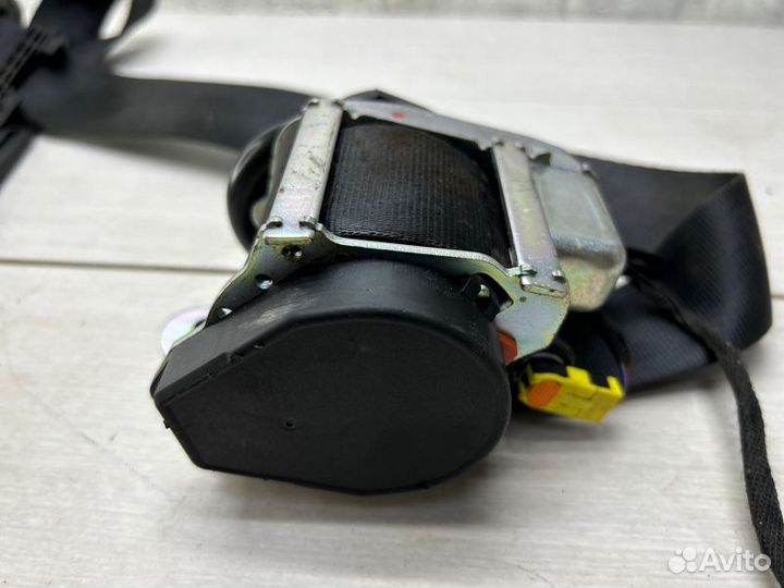 Ремень безопасности передний правый Ford Transit 8