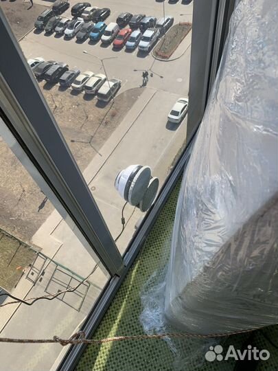 Робот мойщик окон