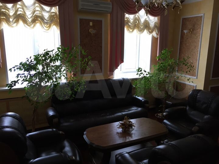 Продам 2-х этажное здание, 808 м², хороший ремонт