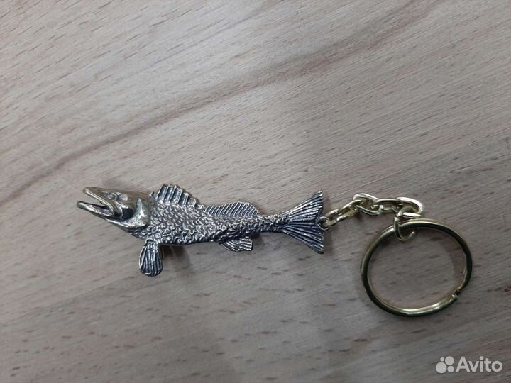 Брелок рыба судак