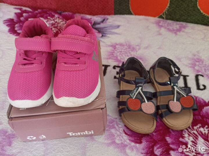 Кроссовки детские 25 р.сандали 26 р, для девочки