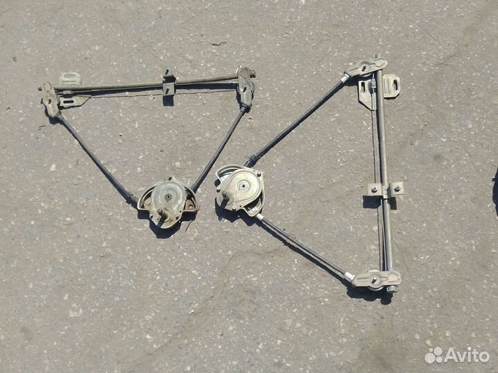 Стеклоподъемник ваз 2110механический правый