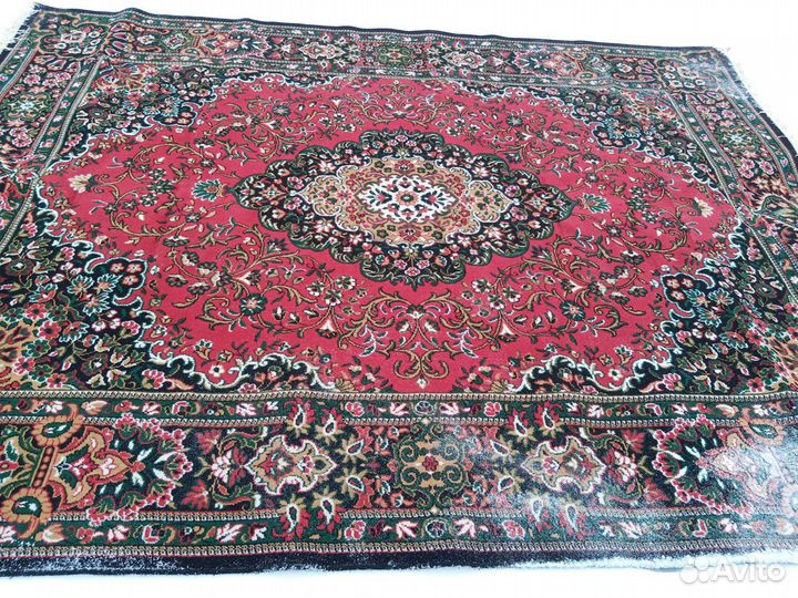 Ковер шерстяной