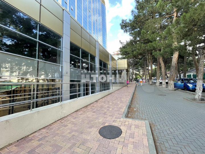 Продаётся торговое помещение в Геленджике, 128.2 к