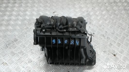 Впускной коллектор бензиновый BMW 3 E90/E91 (93C24