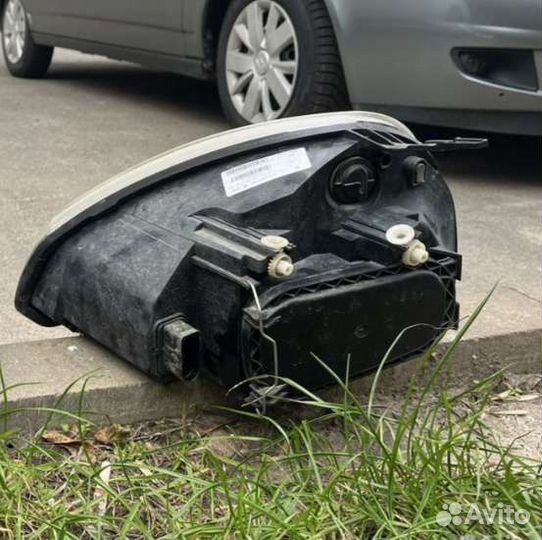 Передняя левая фара оригинал на priora