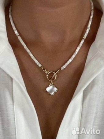 Колье из перламутра