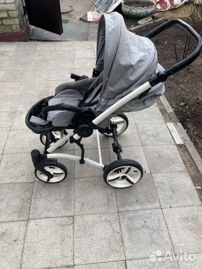 Продам детскую коляску Enzo 3 в 1