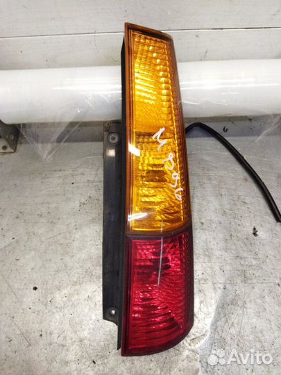 Фонарь задний правый Suzuki Ignis HR M13A 1.3 2004