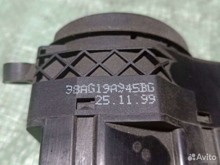 Блок кнопок Ford Focus 1 седан 2.0I splitport 1999