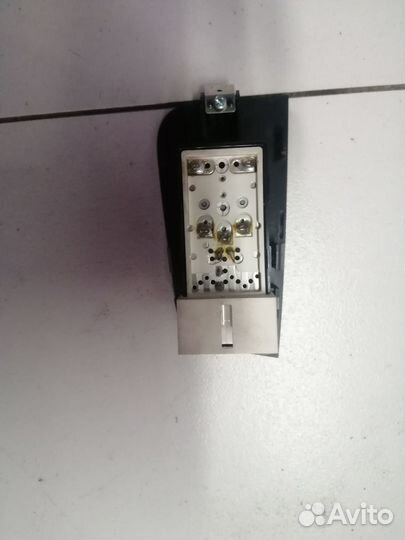 Кнопка стеклоподъемника Epica I (2006–2009)