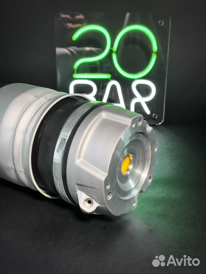 Передний левый пневмобаллон Volkswagen Touareg NF