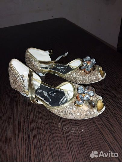 Туфли на девочку 31 р