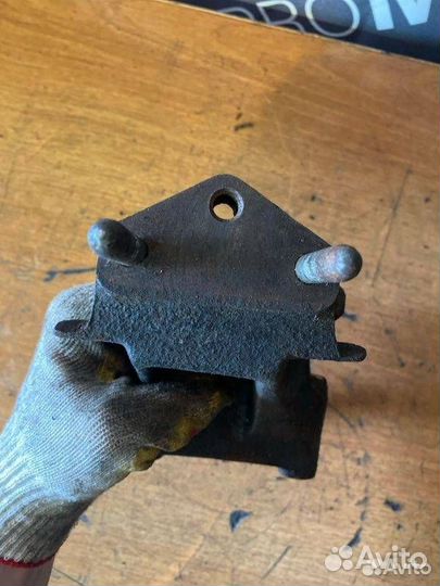 Кронштейн двигателя Chevrolet Lacetti J200 2008