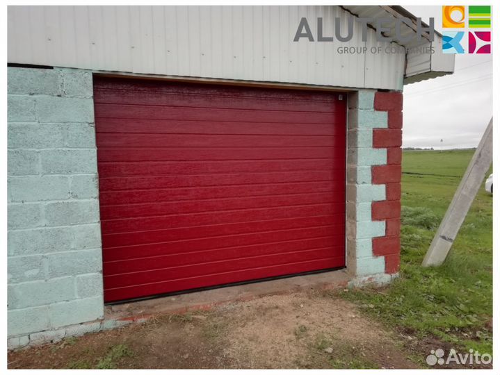 Секционные ворота alutech