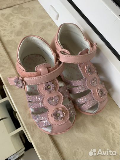Босоножки для девочки