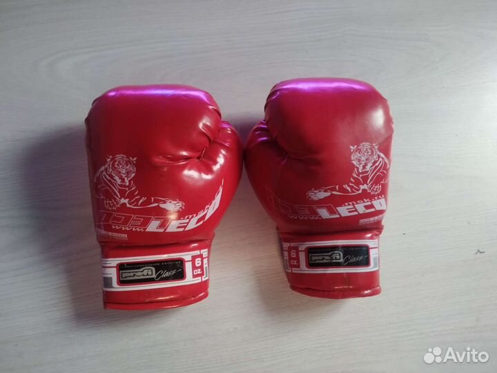 Экипировка: Перчатки боксёрские, щитки, лапы