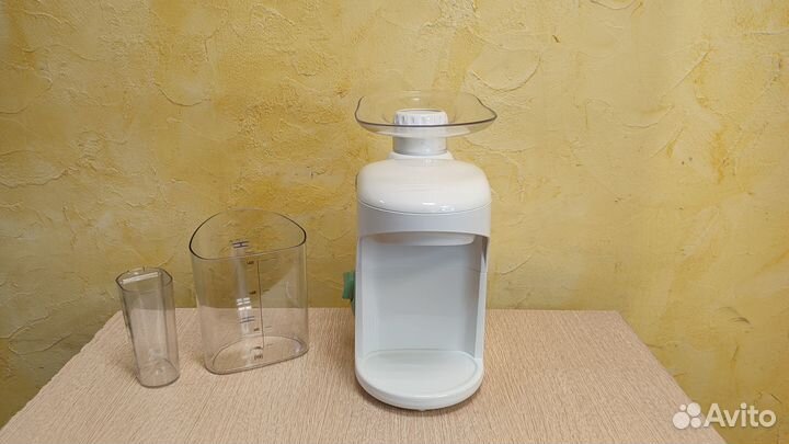 Cоковыжималка Binatone JE-800 лк32