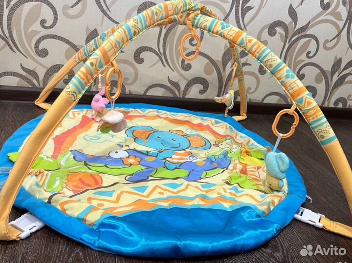 Развивающий коврик для малышей