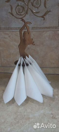 Салфетница из дерева