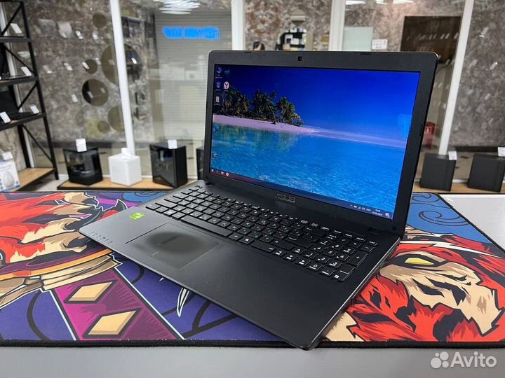 Asus 15.6 i3-3217U / ssd 240gb / 6gb / GT 710 1gb