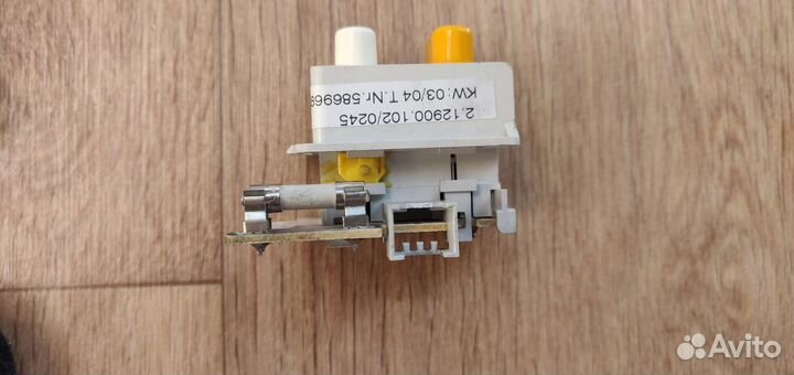 Сетевая кнопка для стиральной машины Miele