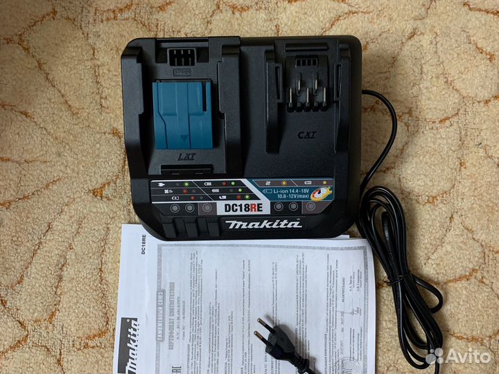 Зарядное устройство для инструмента Makita
