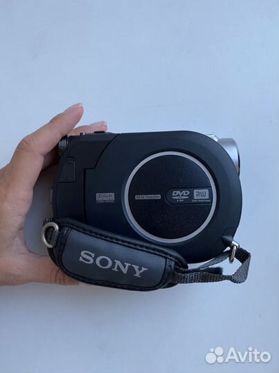 Видеокамера Sony Carl Zeiss 40x