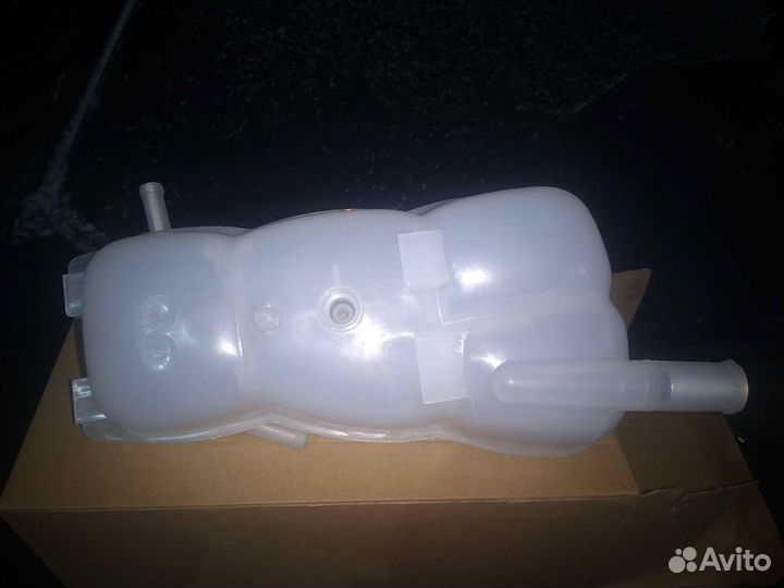 Новый Расширительный бачок Opel Omega B