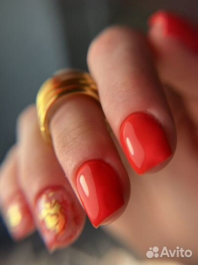 Модель маникюр покрытие гель лак