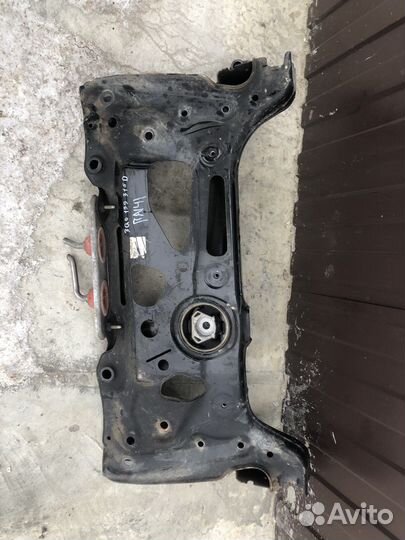 Volkswagen tiguan 2 подрамник передний