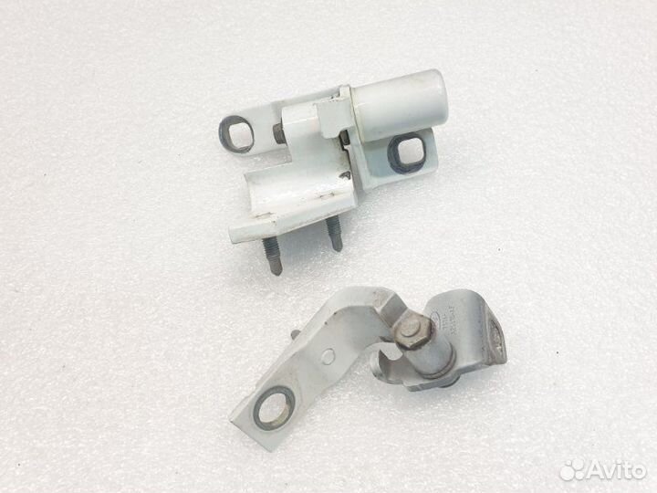 Петля двери задняя правая Ford Mondeo 4 1.6 TI