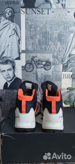 Кроссовки adidas оригинал FW9757