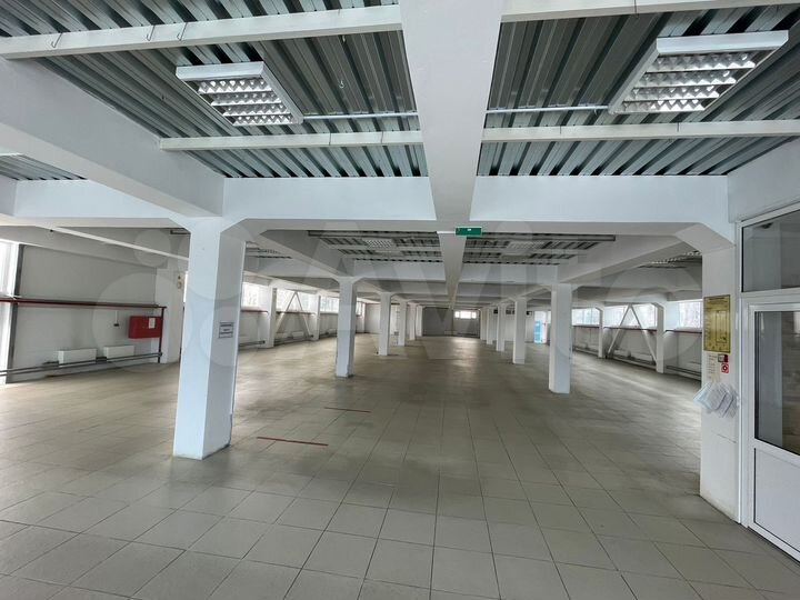 Торговая площадь, 1200 м²