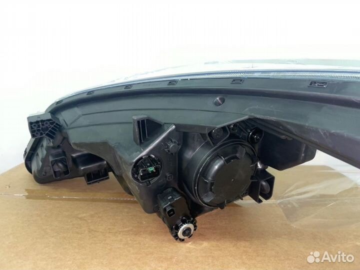 Фара передняя правая Kia Rio