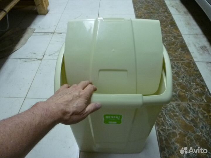 Контейнер для мусора