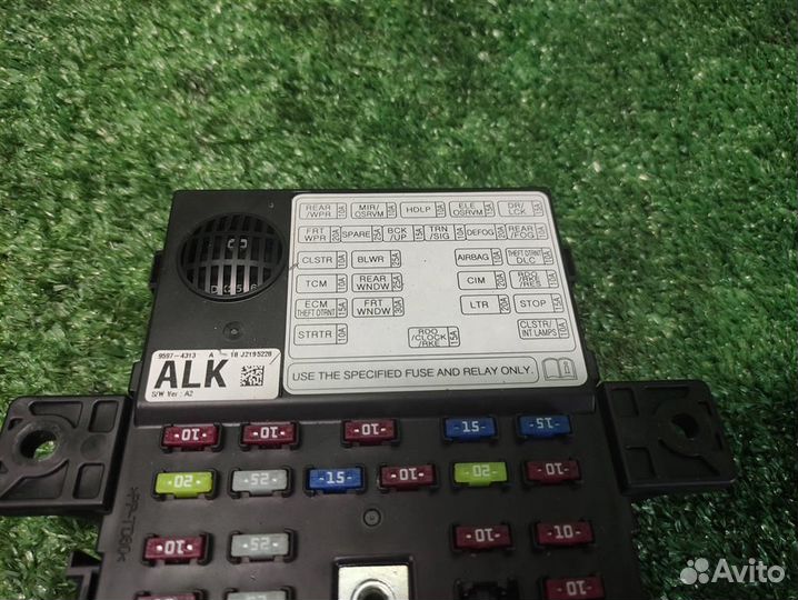 Блок предохранителей салонный Chevrolet Spark (M3