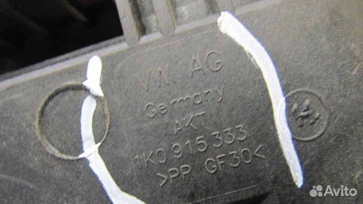 Крепление аккумулятора (корпус, подставка) Volkswa