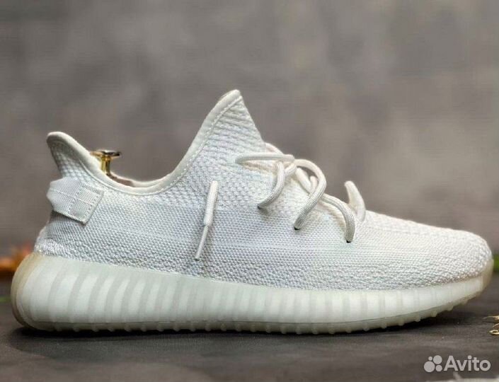 Adidas yeezy boost 350 белый разм. 45