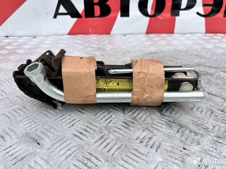 Домкрат штатный Volkswagen Passat B6