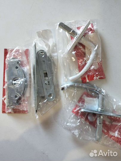 Завертки и ручки оконные