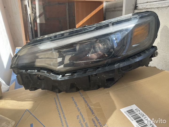Фара левая Jeep Cherokee kl 2018