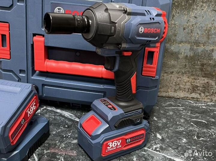 Мощный бесщеточный гайковерт Bosch 700N.M