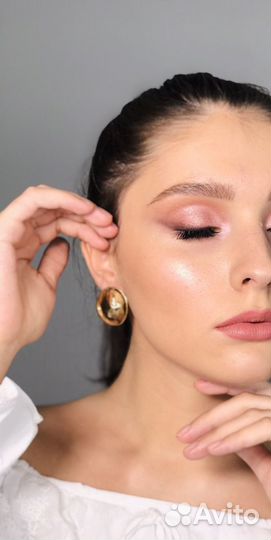 Оформление коррекция и окрашивание бровей