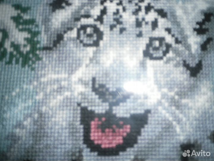 Картина - вышивка крестиком