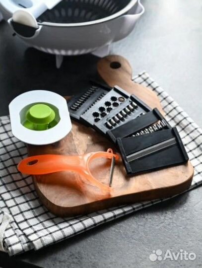 Многофункциональная терка с миской-дуршлаг