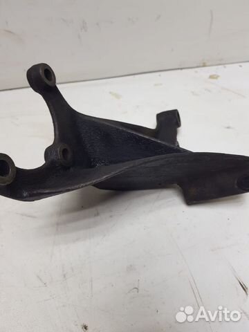 Кронштейн гур VW Passat B3